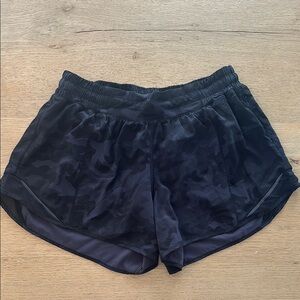 Lululemon Hotty Hot Short in Black Camo